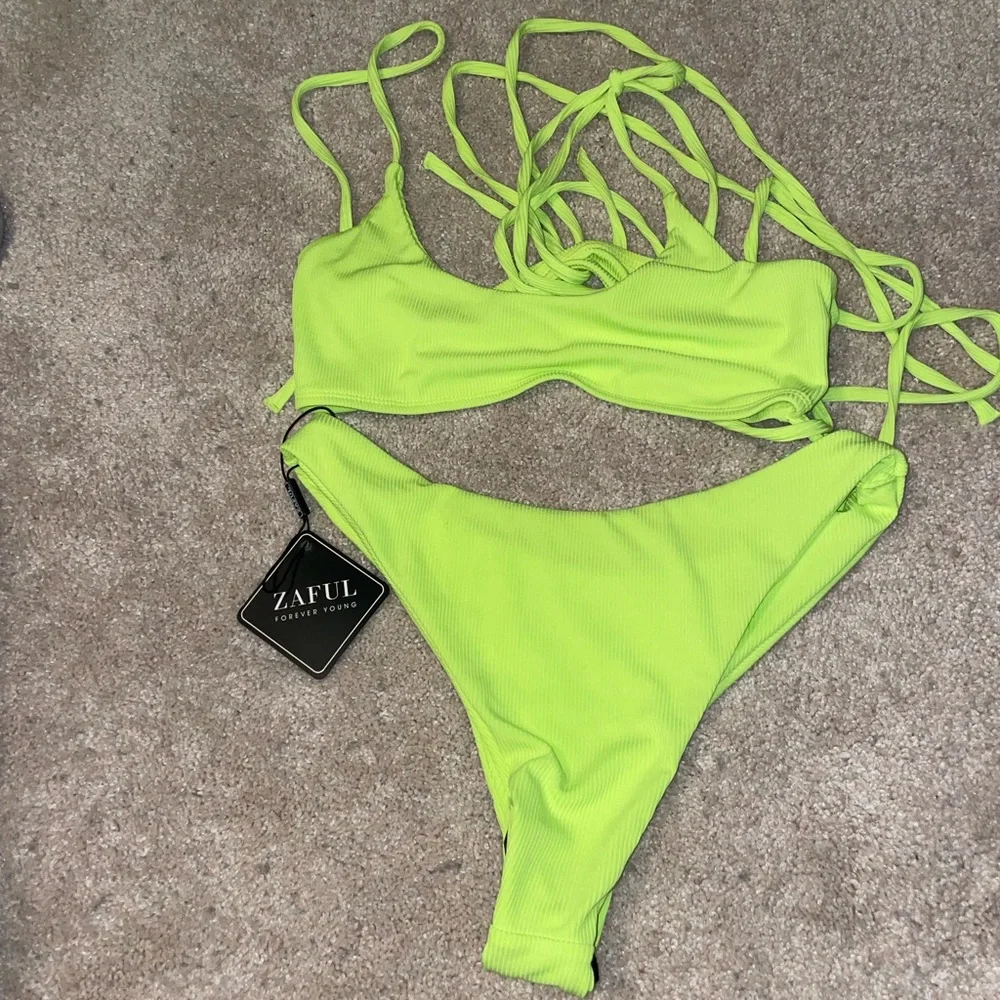 Bikini Pack - Picture 4 of 5
